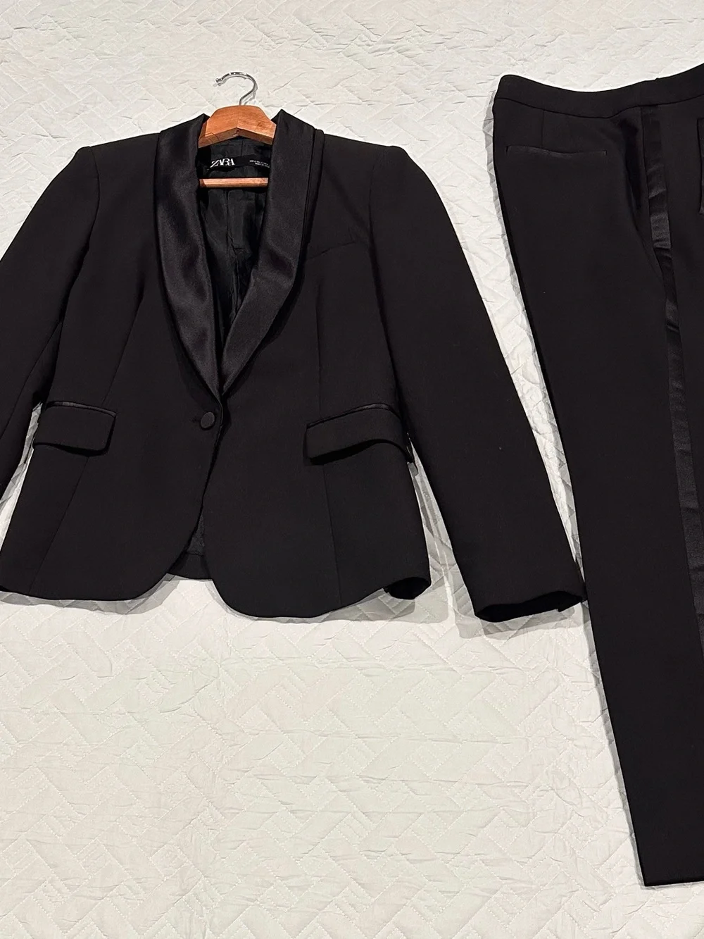 Zara Women’s Black Tuxedo Suit Set Blazer S Pants Satin Trim XS Formal - Picture 2 of 13